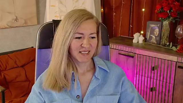 Snapshot of DonnaSmitth chatting on 05.31.26 DonnaSmitth online show from 05.31.26