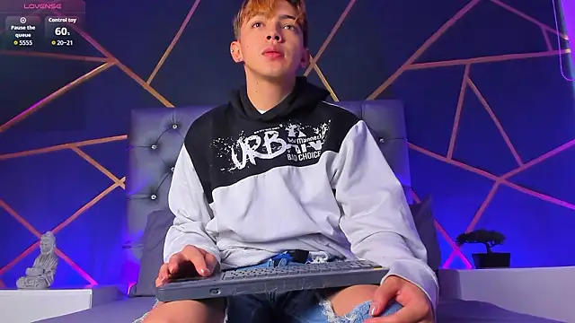 Lian Miller1  online show from 02.21.26