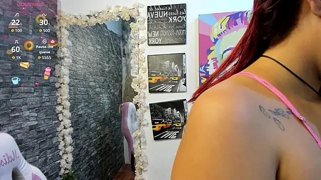 Snapshot of valery__star chatting on 11.24.25 valery star online show from 11.24.25