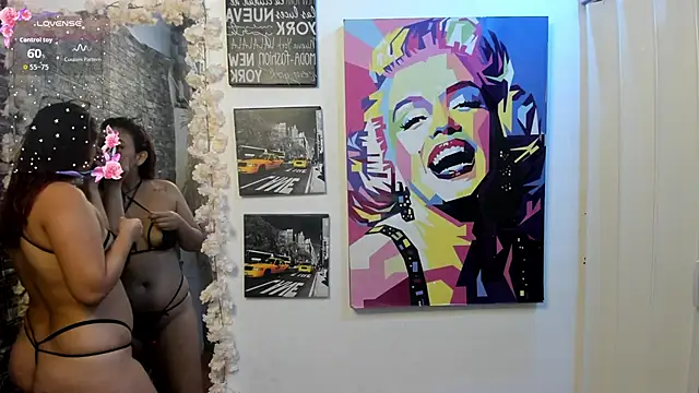 Snapshot of valery__star chatting on 12.19.25 valery star online show from 12.19.25