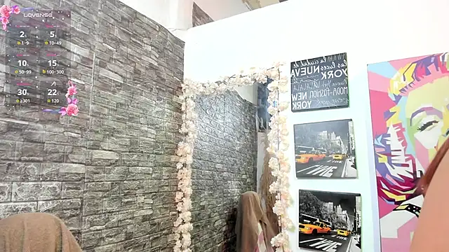 Snapshot of valery__star chatting on 12.20.25 valery star online show from 12.20.25