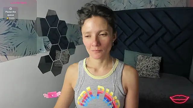 Valery More   online show from 02.04.26