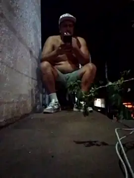 Snapshot of Tequilamaster chatting on 12.23.25 Tequilamaster online show from 12.23.25