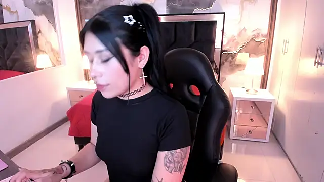 Snapshot of SusanVilla chatting on 05.20.26 SusanVilla online show from 05.20.26
