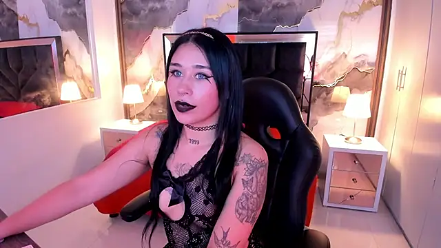 Snapshot of SusanVilla chatting on 05.25.26 SusanVilla online show from 05.25.26