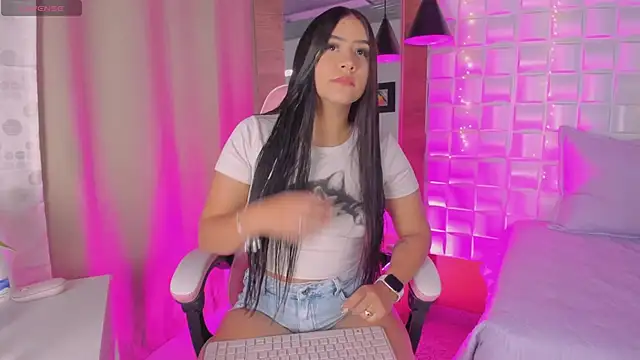 Snapshot of Scarlett_Kiiss chatting on 02.17.26 Scarlett Kiiss online show from 02.17.26