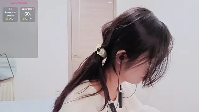 Snapshot of dudu-baby10 chatting on 12.14.25 dudu-baby10 online show from 12.14.25