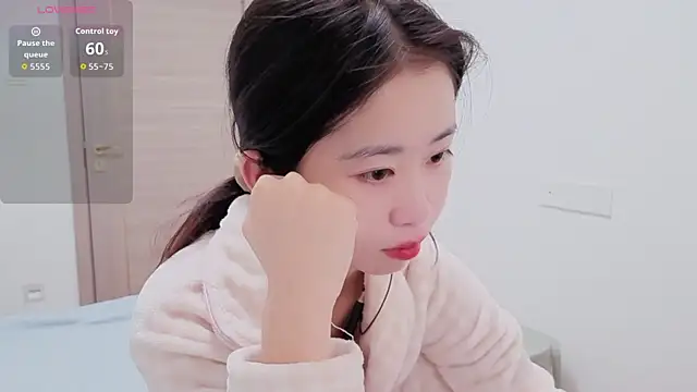 Snapshot of dudu-baby10 chatting on 12.17.25 dudu-baby10 online show from 12.17.25