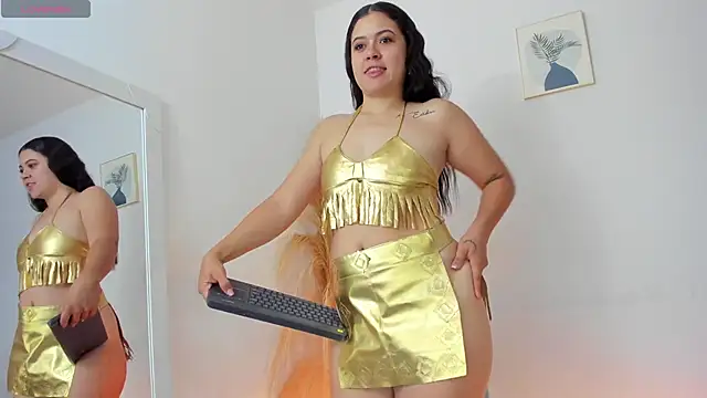 Luna  699 online show from 10.24.25