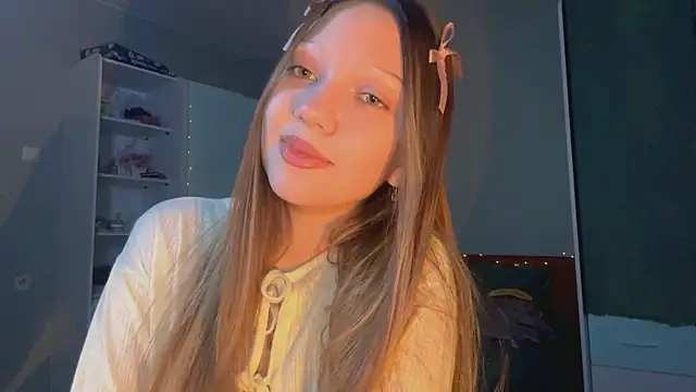 EmiIyKitty online show from 10.01.25