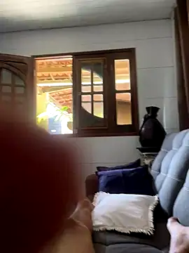 Snapshot of MCLZK chatting on 11.26.25 MCLZK online show from 11.26.25