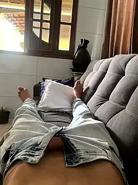 Snapshot of MCLZK chatting on 01.08.26 MCLZK online show from 01.08.26