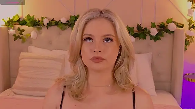 EllyLinn online show from 04.04.26