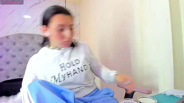 Iris  77 online show from 10.08.25