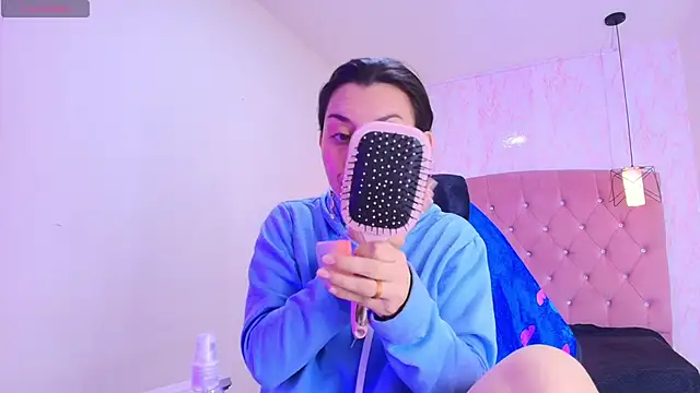 Iris  77 online show from 10.11.25