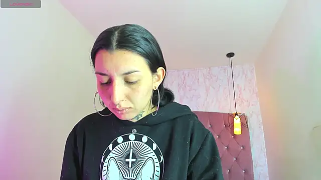 Iris  77 online show from 11.06.25