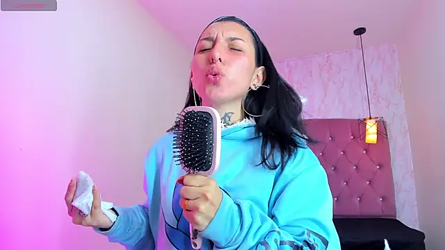 Iris  77 online show from 11.24.25