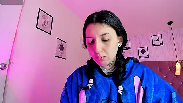 Iris  77 online show from 01.13.26