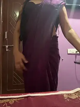 Snapshot of TeluguIshu_teen20 chatting on 11.22.25 TeluguIshu teen20 online show from 11.22.25