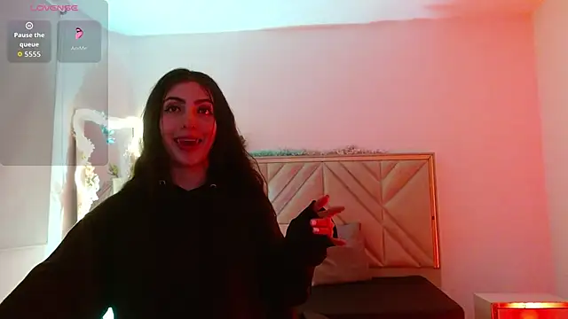 Ixchel tay online show from 11.14.25