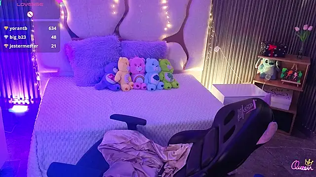 Ixchel tay online show from 03.21.26