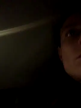 Snapshot of GoldenPussy1329 chatting on 11.09.25 GoldenPussy1329 online show from 11.09.25