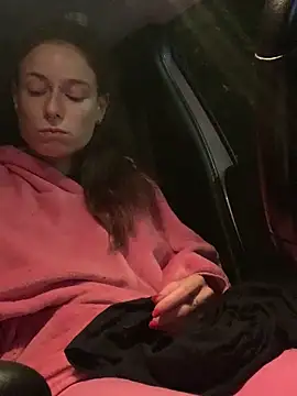 Snapshot of GoldenPussy1329 chatting on 11.15.25 GoldenPussy1329 online show from 11.15.25