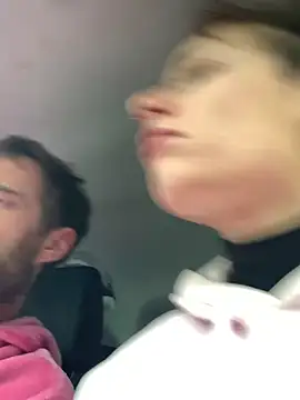 Snapshot of GoldenPussy1329 chatting on 11.25.25 GoldenPussy1329 online show from 11.25.25