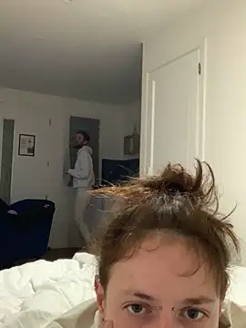 Snapshot of GoldenPussy1329 chatting on 11.28.25 GoldenPussy1329 online show from 11.28.25