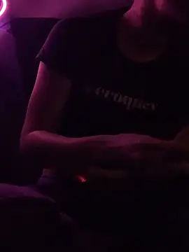 Snapshot of GoldenPussy1329 chatting on 12.16.25 GoldenPussy1329 online show from 12.16.25