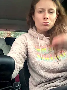 Snapshot of GoldenPussy1329 chatting on 01.12.26 GoldenPussy1329 online show from 01.12.26