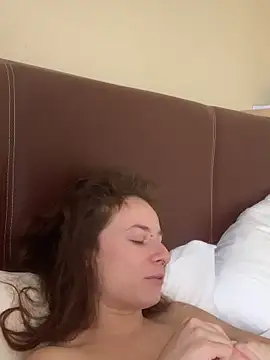 GoldenPussy1329 online show from 03.14.26