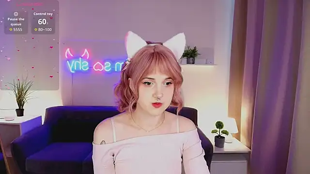 Snapshot of luna_son chatting on 10.21.25 luna son online show from 10.21.25