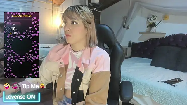 sophialyh 1 online show from 02.25.26