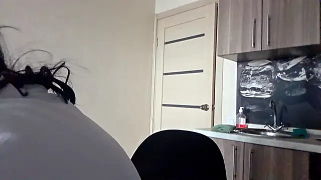 Beeping Creature online show from 04.09.26