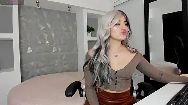 Maya Rivers online show from 10.02.25