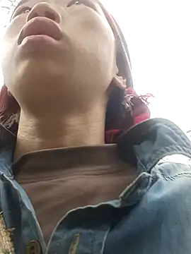 Snapshot of Khanhu_xx chatting on 02.15.26 Khanhu xx online show from 02.15.26