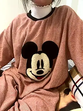 lee ly online show from 01.10.26