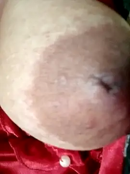 Hotmommax online show from 10.29.25