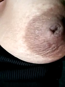 Hotmommax online show from 02.02.26