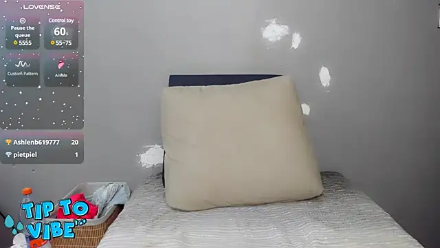 Snapshot of INDIANROMANCE chatting on 12.11.24 INDIANROMANCE online show from 12.11.24