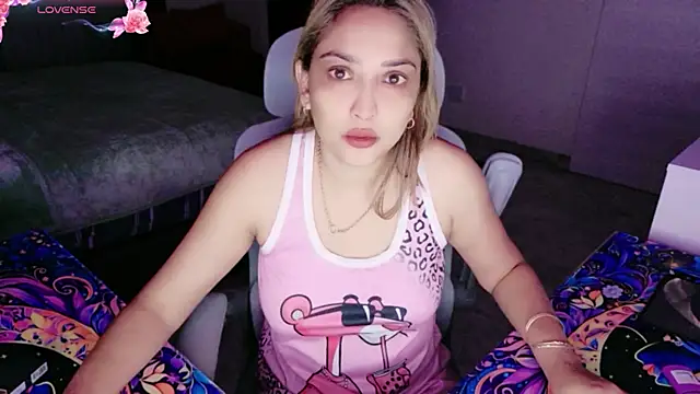 Snapshot of INDIANROMANCE chatting on 05.19.26 INDIANROMANCE online show from 05.19.26