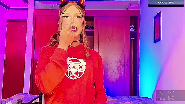 Snapshot of GIRLS_OFFICIALL__ chatting on 10.23.25 GIRLS OFFICIALL online show from 10.23.25