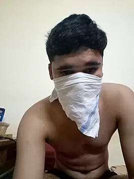 Snapshot of abhi05x chatting on 10.01.25 abhi05x online show from 10.01.25