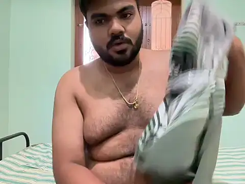 Snapshot of Romeo_Sam2 chatting on 11.02.25 Romeo Sam2 online show from 11.02.25