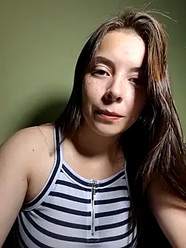 EmmaValencia  online show from 11.04.25