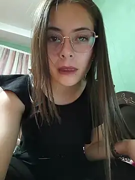 EmmaValencia  online show from 11.19.25