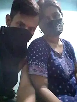 Snapshot of boni09 chatting on 11.07.25 boni09 online show from 11.07.25