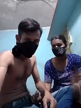 Snapshot of boni09 chatting on 11.08.25 boni09 online show from 11.08.25