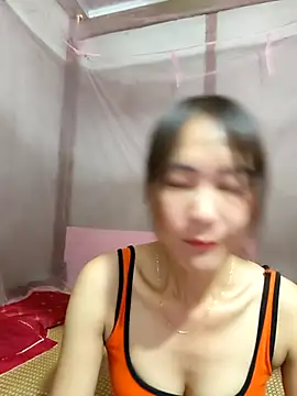 Snapshot of Yaya_tara chatting on 10.21.25 Yaya tara online show from 10.21.25